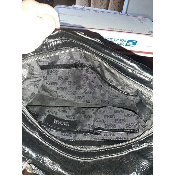 Michael Kors Black Tan Signature Logo Bag Purse Handbag  Medium Size Top Handle - Picture 11 of 11